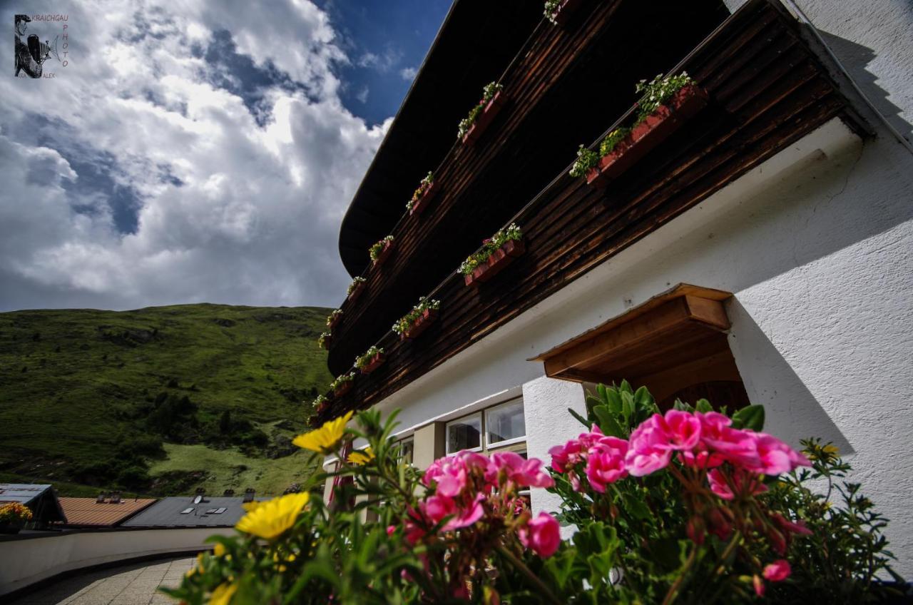 Berghotel-Gasthof Gstrein Vent Exteriér fotografie
